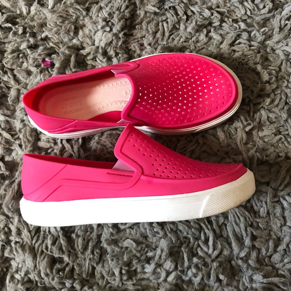 Crocs   Pink girls crocs , size : 13